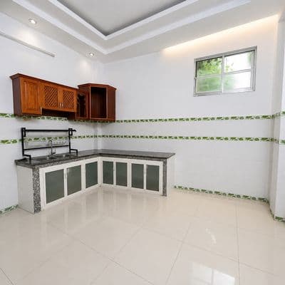Cho thuê nhà 8 triệu nguyên căn hẻm xe hơi – nhà bè