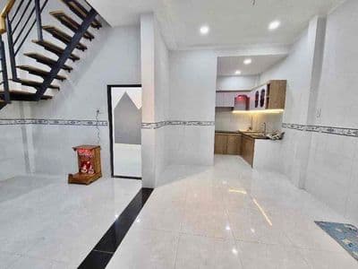Nhà mới xây sát hẻm xe tải Lưu Quý Kỳ Quận 8, 39m2, 2 tầng nhỉnh 4 tỷ