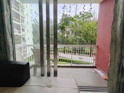 Cho thuê giá tốt 3PN có ban côbg khu Ruby - Celadon City