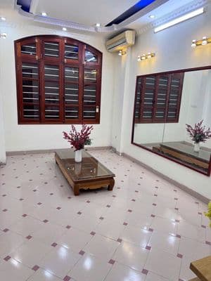 Cho thuê nhà phố hoàng văn thái, thanh xuân. 32m2, 5t. full nt.