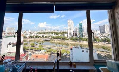 Bán gấp chung cư Hồ Hảo Hớn Q1