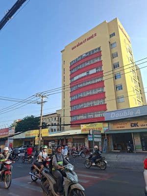 Nhà 2 tầng mt đường 475, ô tô thông,, phước long b, q.9 cũ