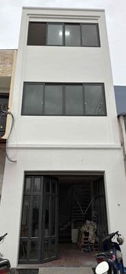 Em đang cần cho thuê căn nhà mặt tiền 61 nguyễn duy p9 q8 giá 15tr, ac