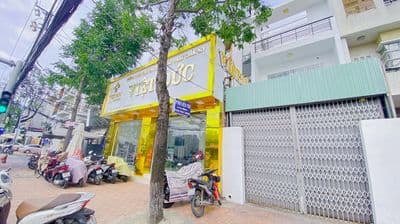 Cho thuê nhà 320 m2 mặt tiền Nguyễn Văn Cừ tiện kinh doanh
