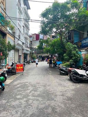 Bán tập thể phố Lò Đúc 50m2 Tầng 3 giá 2.5 tỷ 2 thoáng đẹp full nội th