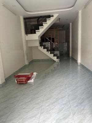 Nhà nguyên căn phạm văn bạch 1 trệt 1 lầu 3pn 2wc hxh , kdc yên tĩnh
