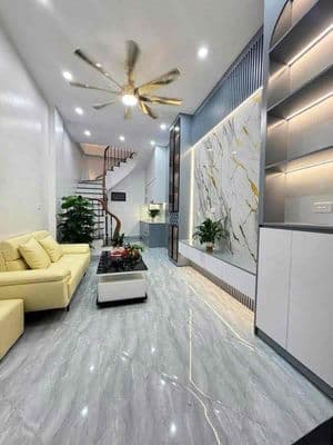 Hiếm ! Hơn 5 tỷ có nhà gần hồ 3 mẫu, ĐĐ-NT cao cấp-Sổ đỏ 26m*4T;3ngủ