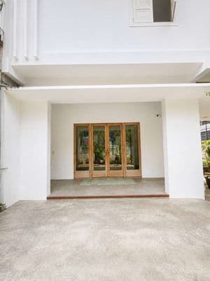 Mặt bằng trệt 55m2 Nguyễn Văn Trỗi có sân để xe
