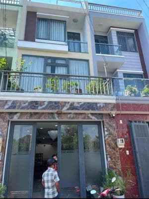 Cho thuê nhà KDC An Sương, 4x18m, 2 lầu, 4pn, Q12