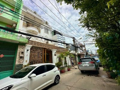 Nhà cực đẹp (8x17) đường 10m tặng nội thất 3 lầu tân hòa đông