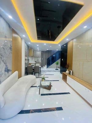bán nhà 2tầng k trần cao vân sát biển nhà đẹp mới tinh