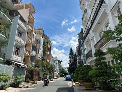 Bán gấp nhà đẹp 5 lầu 839/10 hẻm 10m hậu giang ngay bình phú q6