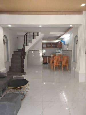 Nhà 1lầu 2phòng, gần chợ, ngã 3 chùa,Tô Ký 6,Thới Tam Thôn