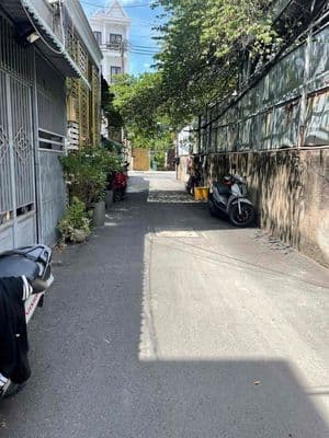 nhà p6 dương quảng hàm sát bình thạnh hẻm xe hơi cụt