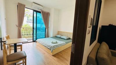 1n1k bancol lớn, trung tâm ba đình,2km lên phố,ô tô đỗ cửa