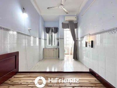 Căn Hộ có ban công thang máy gần Công Viên Phú Lâm - Giáp Quận 6