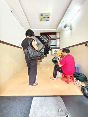 Cho thuê nhà Giải Phóng 45m2 nhà 1 trệt 2 lầu 4pn 3wc