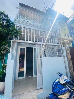 Cho thuê nhà 385/ Quang Trung P10 Gò Vấp 3,5m 13m 3pn(2kín 1 hở) 2wc