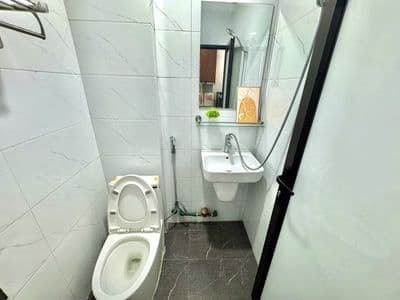 Cho thuê căn hộ studio ban công cửa sổ thoáng nằm ngay quần ngựa