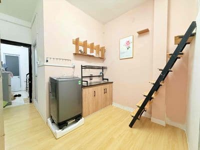 Chính chủ cho thuê căn 2PN Ban Công Bếp Riêng giá rẻ