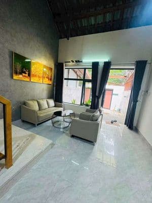 Cho thuê nhà 2 tầng mặt tiền Nguyễn Hữu Hào - Nam Việt Á