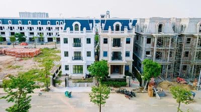 Biệt thự nghĩ dưỡng đơn lập có sân vườn cốt nền cao không ngập lụt