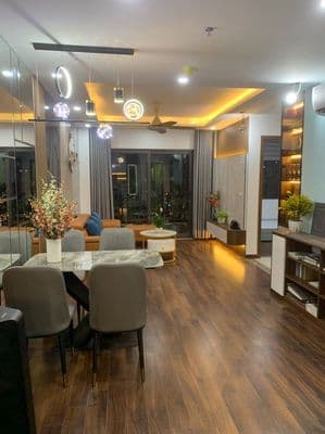 Có sổ hồng_chung cư d1 phạm văn đồng_hoàng quốc việt_gần cv hòa bình