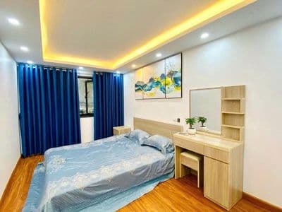 Bán nhà kim mã-ba đình 5 tầng, ô tô nhỏ qua, nhà còn mới ở ngay