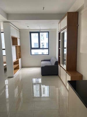 Cho thuê 2pn 2wc 6tr có ít nội thất ở liền