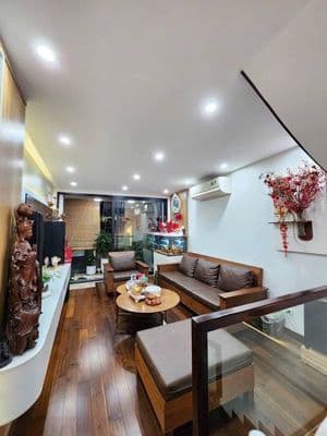 Nhà đẹp 43m2 Lõi Ba Đình, Tặng Nội Thất, 11.1 Tỷ