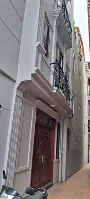 Bán nhà 40m² Tây Hồ, 6 tầng thang máy, gần Sông Hồng