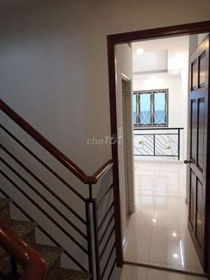 Nhà 4 lầu gần khu Bắc Hải, Hẻm xe hơi gồm 4pn và 3 tollet