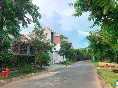 1050m2 full đất ở q9 cũ ngay chợ đình phong phú