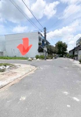 Căn góc 2 mặt tiền trung tâm cần đước