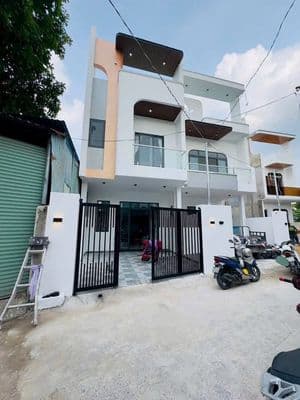 Bán nhà 1 trệt 1 lầu 5x16.5m gần chợ Phú Mỹ