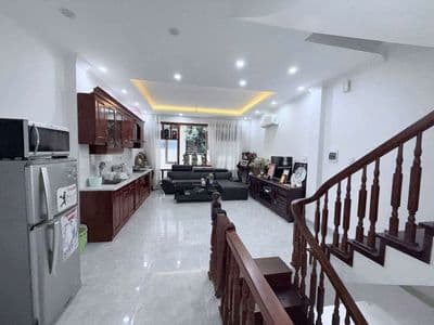 Sài Đồng Đỉnh Cao! Nhà 6 Tầng Full Nội Thất – 3PN Khép Kín-Giá 13tr