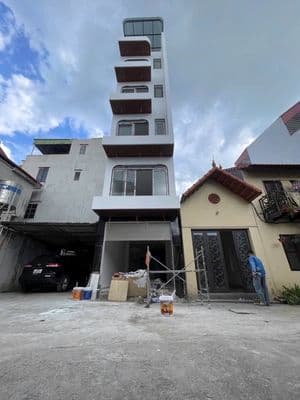 Bán nhà Thạch Bàn, 7 chỗ, full nội thất, 6 tầng