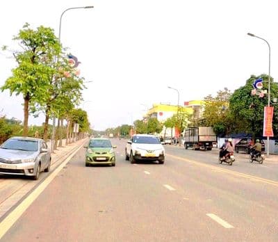 Bán nhà Bát Khối, 48m2, 5 tầng, full nội thất, ô tô ngủ tầng 1