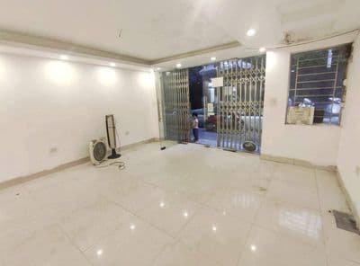Cho thuê nhà tầng 1, 68m2, mặt tiền 5m, có sân rộng