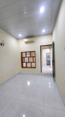 Cho thuê nhà riêng Hoàng Hoa Thám, Ba Đình, 40m2 x 2 tầng