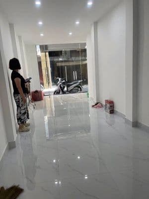 Cho thuê nhà nguyên căn mặt ngõ Núi Trúc, Ba Đình, 15tr/tháng