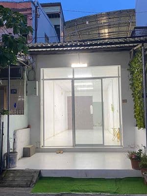 Cho thuê nhà trống mặt tiền đường dùng để kinh doanh