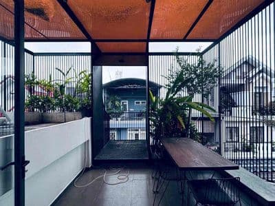 Nhà 3 tầng ngang 5,6 - gara oto - đình phong phú
