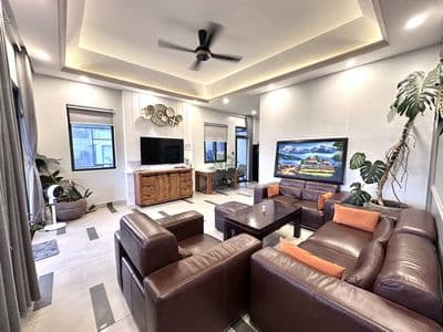 Cho thuê căn hộ cao cấp có ban công ngắm view đường hoàng diệu