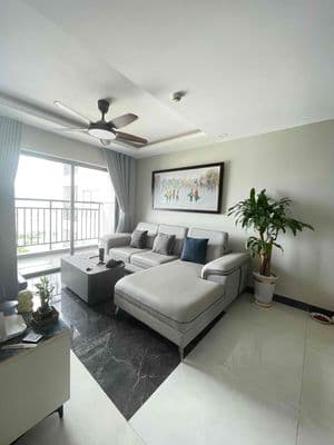 Mình chính chủ cần bán căn hộ full nội thất cao cấp.
