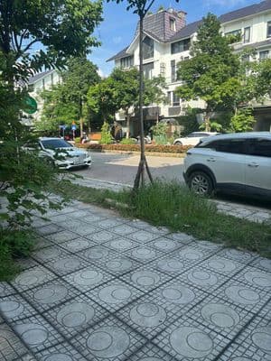 Cho Nhà liền kề khu d đô thị geleximco, 12tr, Có thể ở ngay