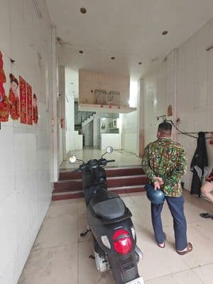 Mặt Tiền Lê Quang Định 200m2 Có 3 Tầng 4 Phòng Cho Làm Quán Ăn