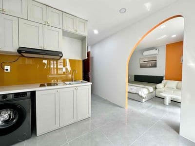 Căn hộ ban công 40m2_ sư vạn hạnh quận 10 gần đh huflit