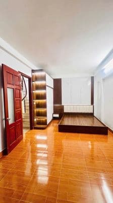 Cho thuê nhà riêng ngõ 467 Lĩnh Nam -35m2 - 5 tầng