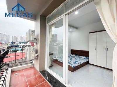 Cho thuê căn hộ 2 ngủ 1 khách ban công lớn ngay thành phố giao lưu